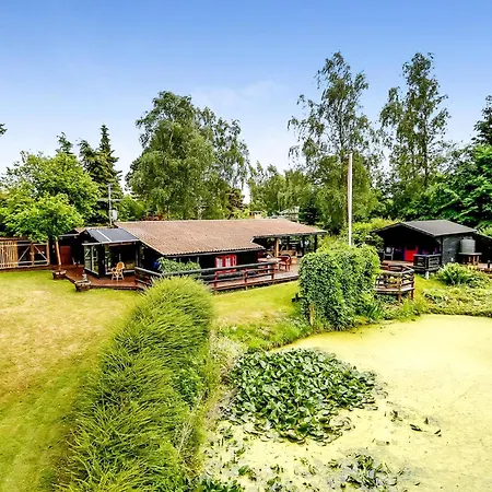 Charming Vacation On Large Grounds Spodsbjerg