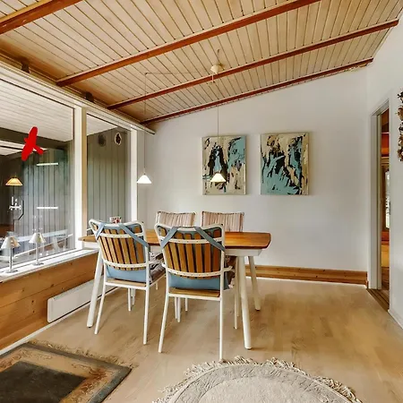 Charming Vacation On Large Grounds Holiday home Spodsbjerg