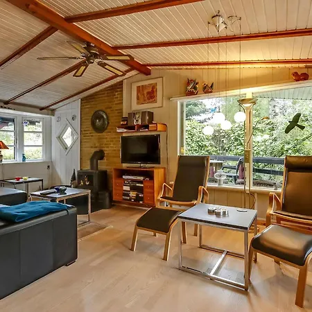 Charming Vacation On Large Grounds Holiday home *